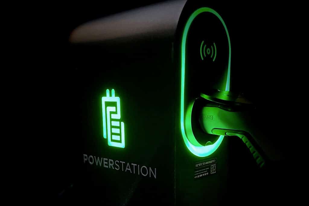Borne de recharge plug-and-play de fabrication belge 1