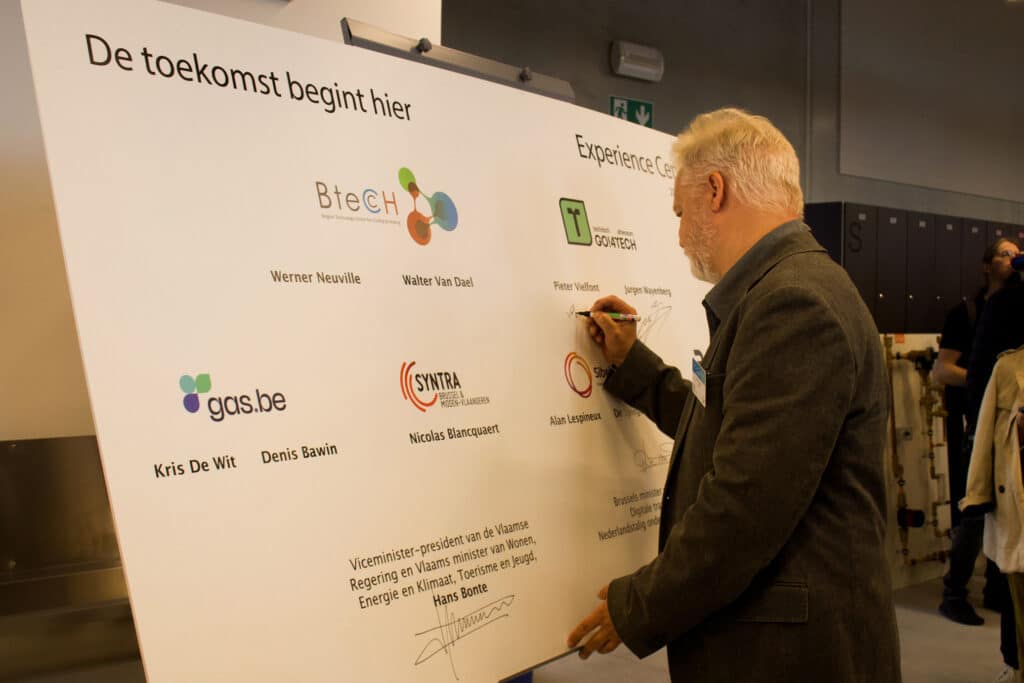 Collaboration autour des pompes à chaleur officiellement lancée : BtecCH ouvre un Experience Center et démarre un programme de formation 3