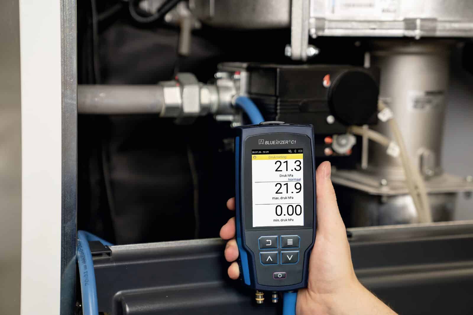 Un instrument compact allie analyse de combustion et mesure de pression différentielle